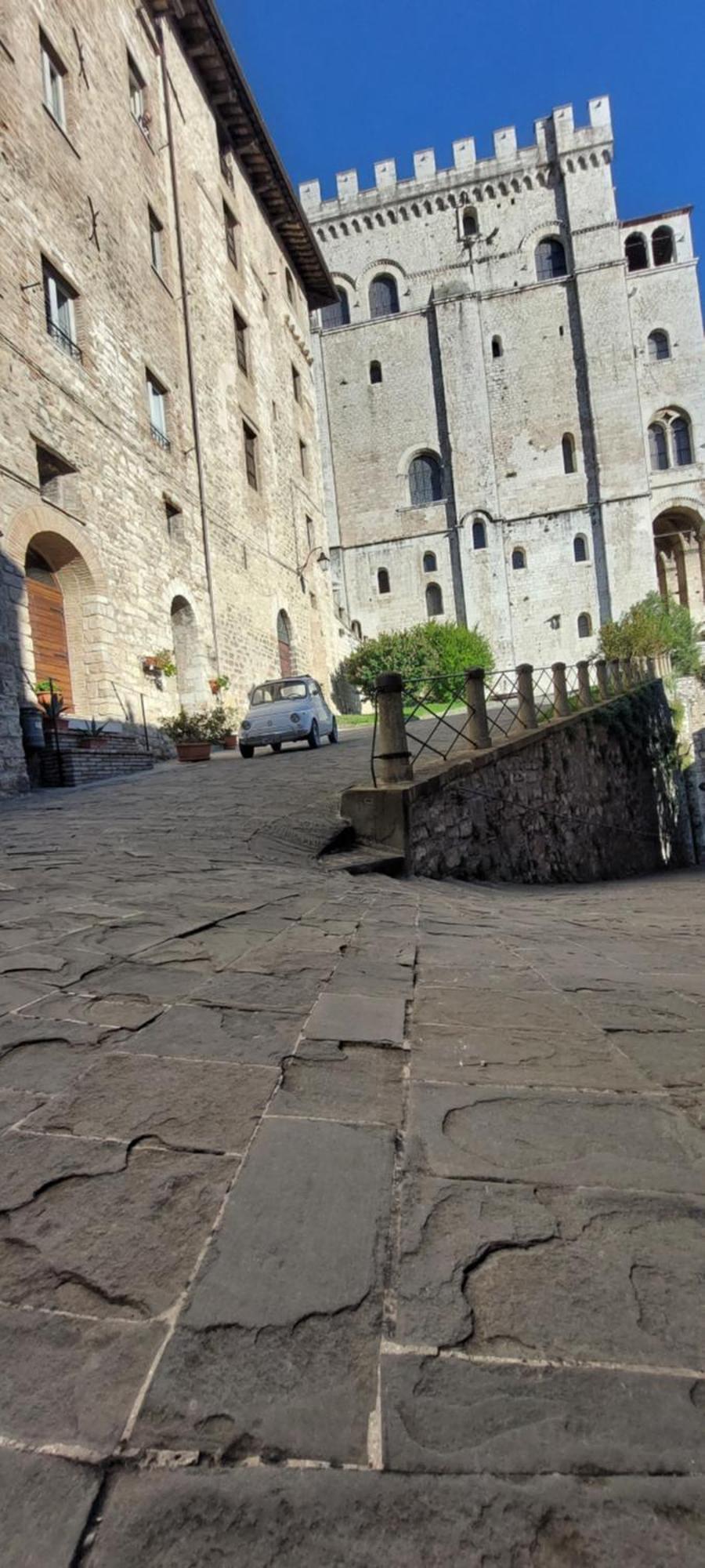 Appartamento Gattapone 9 Gubbio Exterior photo